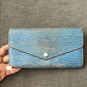 LOUIS VUITTON Epi blue Sarah Wallet